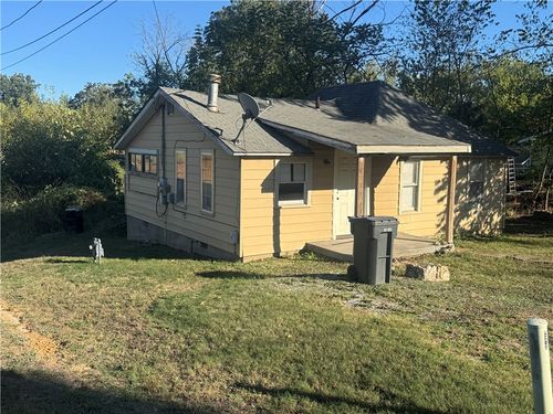 901 D Street, Rogers, AR, 72756 | Card Image