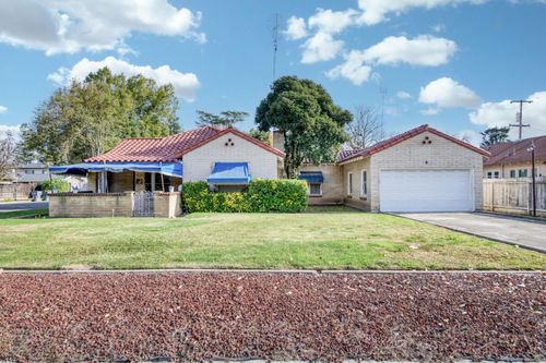 4042 N Maroa Ave, Fresno, CA, 93704-4341 | Card Image