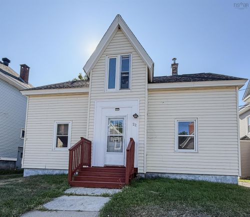22 Logan St, Truro, NS, B2N3Z3 | Card Image