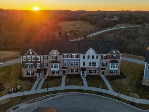 470 Nolan Cir, Cranberry Twp, PA, 16066-3471 | Card Image