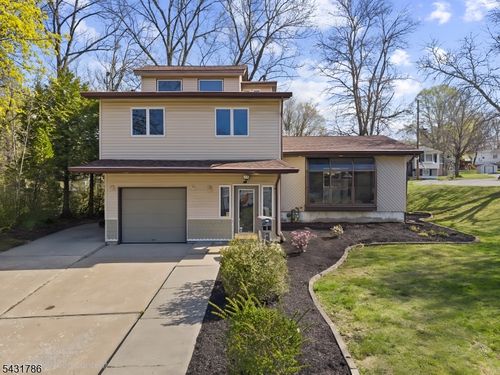 14 Trenton Pl, Newton, NJ, 07860-2511 | Card Image