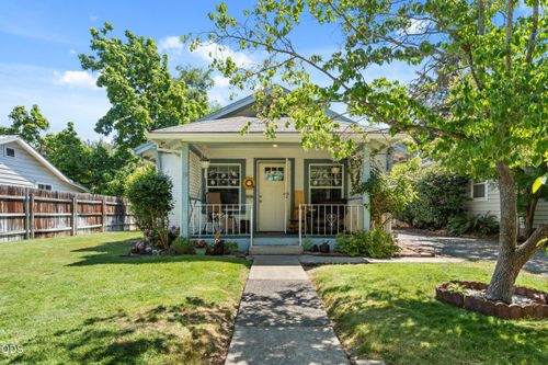 19 Vancouver Ave, Medford, OR, 97504-7418 | Card Image