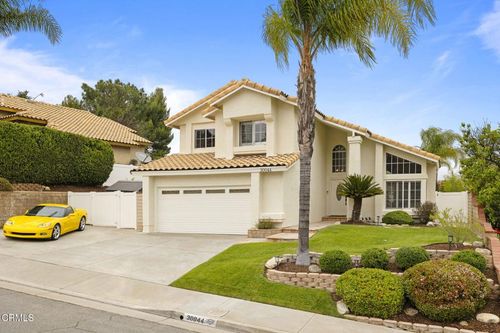 30044 Desert Rose Dr, Castaic, CA, 91384-3595 | Card Image