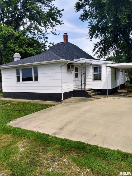 121 W Oak St, Norris, IL, 61553-1012 | Card Image