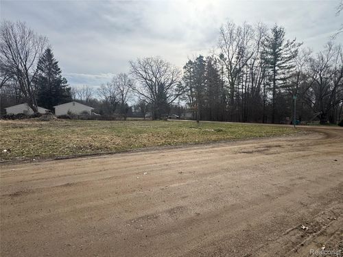 4235 Quick Rd, Holly, MI, 48442-1181 | Card Image