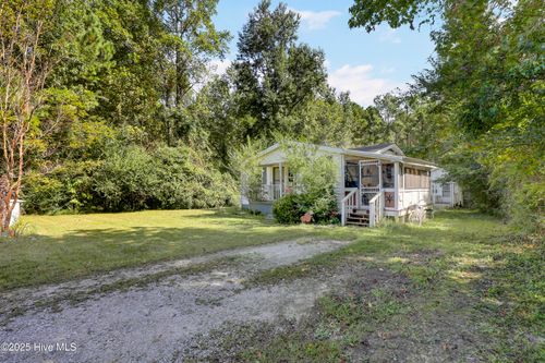 138 Pink Ln, Jacksonville, NC, 28540-8308 | Card Image