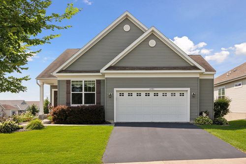 3783 Terra Vista Way, Chaska, MN, 55318-2398 | Card Image