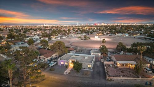 5505 Avenida Vaquero, Las Vegas, NV, 89108-4106 | Card Image