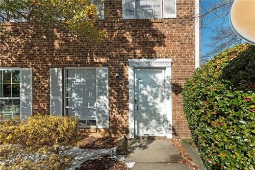 apt-h-1311 W Meadowview Rd, Greensboro, NC, 27403-3757 | Card Image