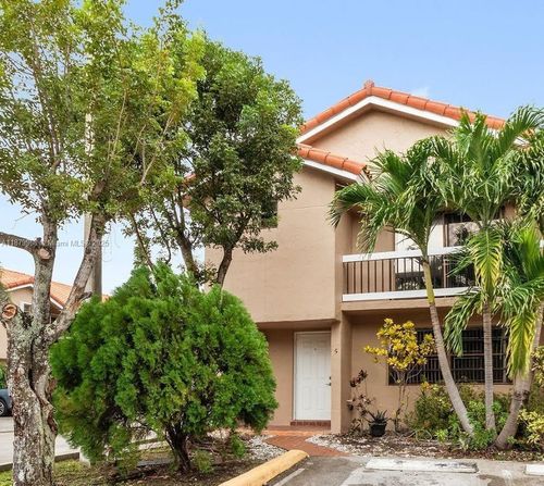 1205-570 Nw 109th Ave, Miami, FL, 33172-7720 | Card Image