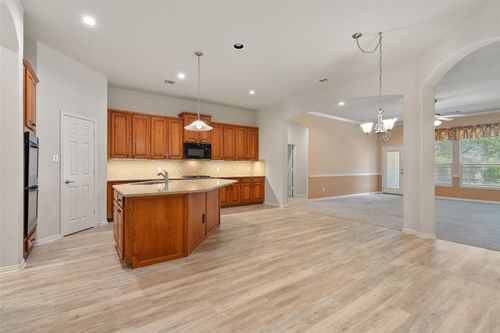 13108 Craven Ln, Manor, TX, 78653-3389 | Card Image