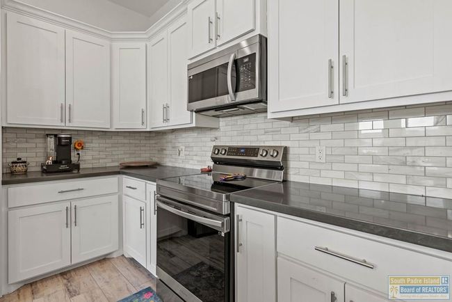 105 Bethpage Dr, House other with 2 bedrooms, 2 bathrooms and 2 parking in Laguna Vista TX | Image 9