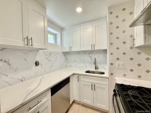 167-67-45A Cloverdale Blvd, Oakland Gardens, NY, 11364 | Card Image