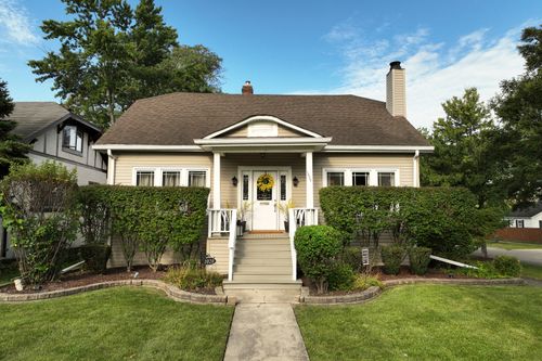 1020 S Vine Ave, Park Ridge, IL, 60068-4856 | Card Image