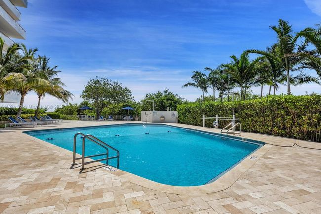APT-1009 - 177 Ocean Lane Dr, Condo with 2 bedrooms, 2 bathrooms and null parking in Key Biscayne FL | Image 29