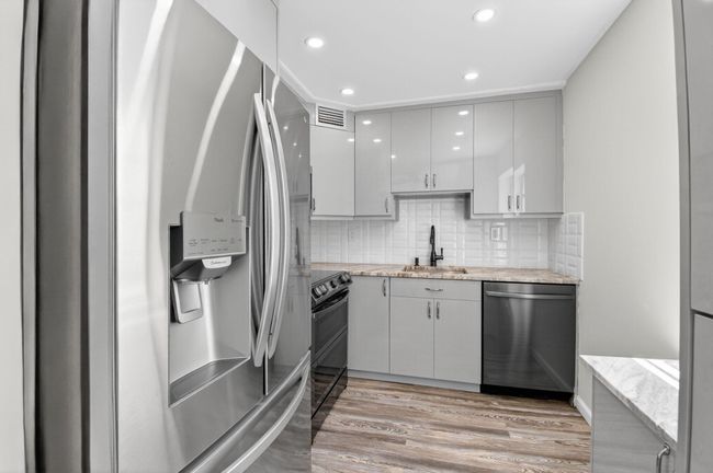 C - 102 Normandy C, Condo with 2 bedrooms, 2 bathrooms and null parking in Delray Beach FL | Image 7