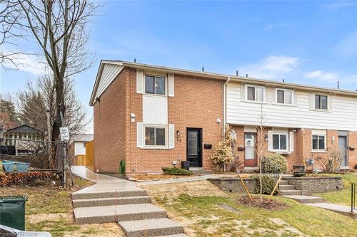 71 Sarah Lane, Oakville, ON, L6L3V2 | Card Image