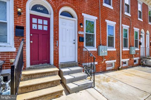 527 E 8th St, WILMINGTON, DE, 19801-4210 | Card Image