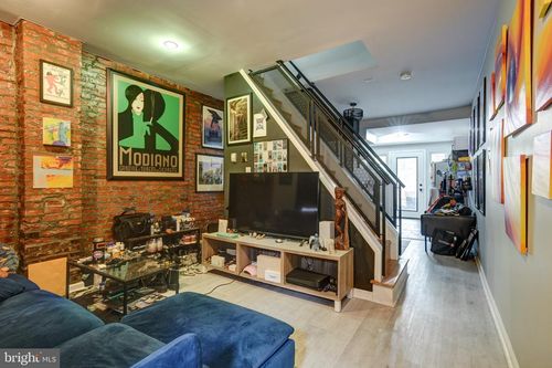 145 W Wilt St, PHILADELPHIA, PA, 19122-2426 | Card Image