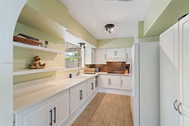 0 - 367 W Riverside Dr, House other with 3 bedrooms, 2 bathrooms and null parking in Tequesta FL | Image 33