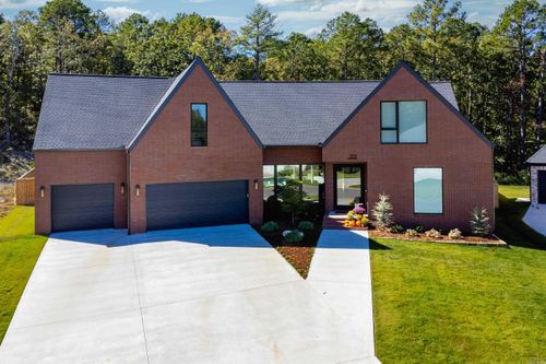 212 Abington Cir, Little Rock, AR, 72223-8052 | Card Image