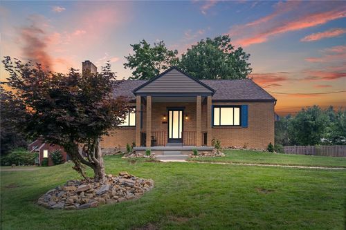 7872 Mount Carmel Rd, Verona, PA, 15147-1522 | Card Image