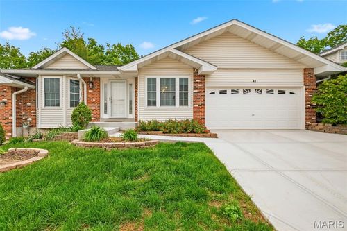 39-48 Rue De Paix, Lake St Louis, MO, 63367-1437 | Card Image