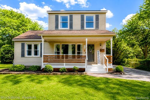 38276 Hamon St, Harrison Township, MI, 48045-3535 | Card Image