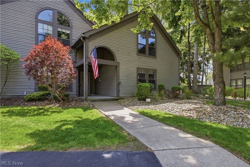 5-1293 Red Tail Hawk Ct, Boardman, OH, 44512-8023 | Card Image