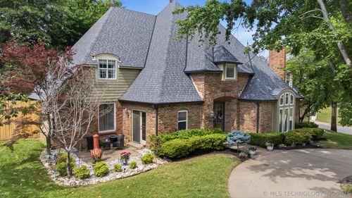 10202 Knoxville Ave, Tulsa, OK, 74137-5724 | Card Image