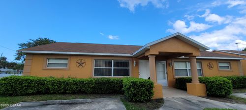 249 College Park Dr, Daytona Beach, FL, 32114-3511 | Card Image
