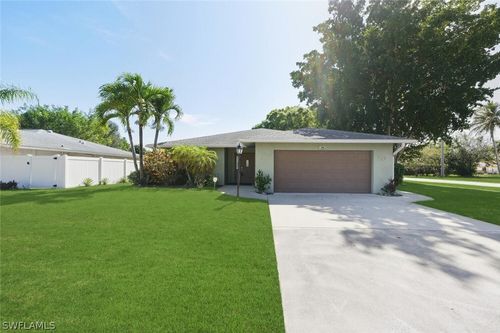 104 Johnnycake Dr, NAPLES, FL, 34110-1310 | Card Image