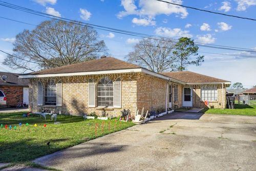 114 Lartique St, Belle Chasse, LA, 70037-2415 | Card Image