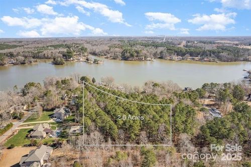 2810 Lakefront Dr, Belmont, NC, 28012-8834 | Card Image