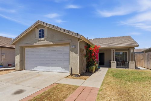 5642 W Donner Ave, Fresno, CA, 93722-3721 | Card Image