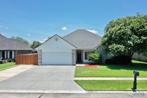 709 Angelle Drive, Houma, LA, 70360 | Card Image