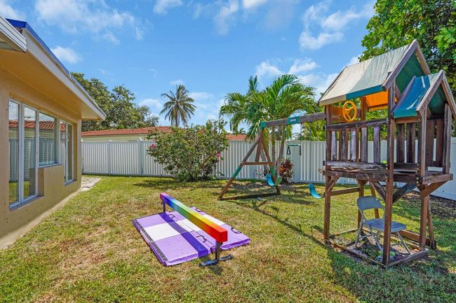 2651 Ne 49 Th St, House other with 3 bedrooms, 2 bathrooms and null parking in Lighthouse Point FL | Image 35