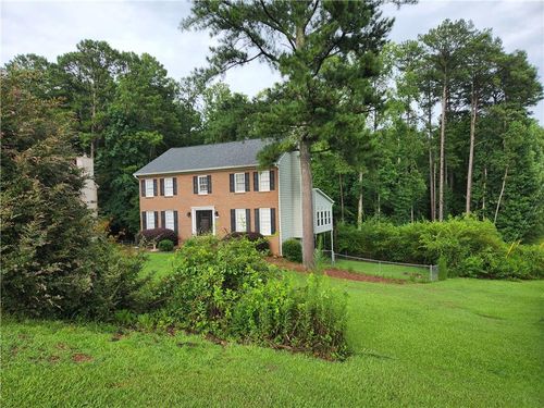 4656 Chimney Rock Dr Sw, Lilburn, GA, 30047-4247 | Card Image
