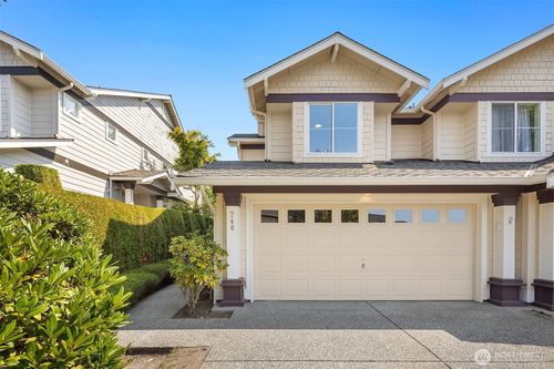 746 239th Ln Se, Sammamish, WA, 98074-3643 | Card Image