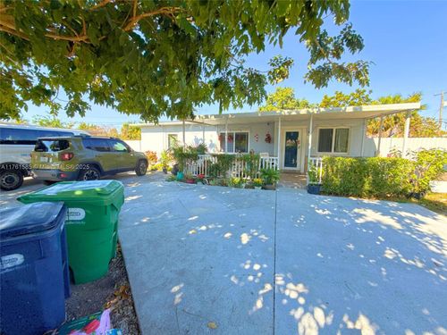 29120 Kentucky Rd, Homestead, FL, 33033-2764 | Card Image