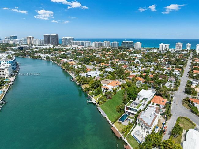 9224 Bay Dr, House other with 0 bedrooms, 1 bathrooms and null parking in Surfside FL | Image 6
