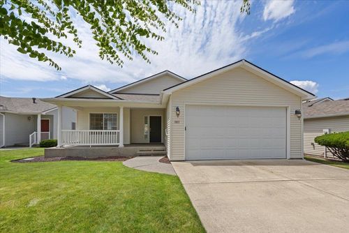 1011 N Oakmont Ln, Liberty Lake, WA, 99019-7501 | Card Image