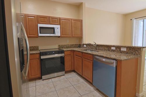 3-27-21211 Nw 14th Pl, Miami Gardens, FL, 33169-7433 | Card Image