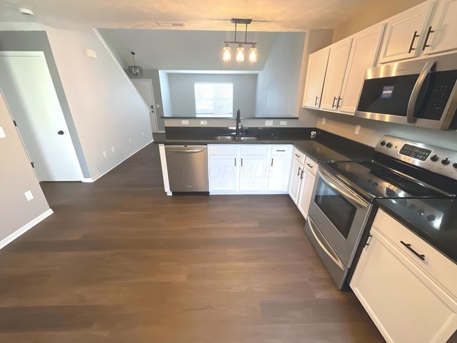 6330 Pompano St, House other with 2 bedrooms, 3 bathrooms and null parking in Canal Winchester OH | Image 7