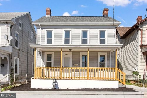 246 Locust St, HANOVER, PA, 17331-2616 | Card Image