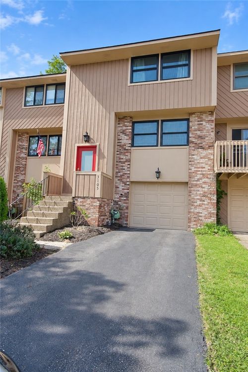 3105 Laurel Ridge Cir, Bridgeville, PA, 15017-1613 | Card Image