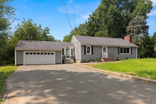 137 High St, Topsfield, MA, 01983-1921 | Card Image