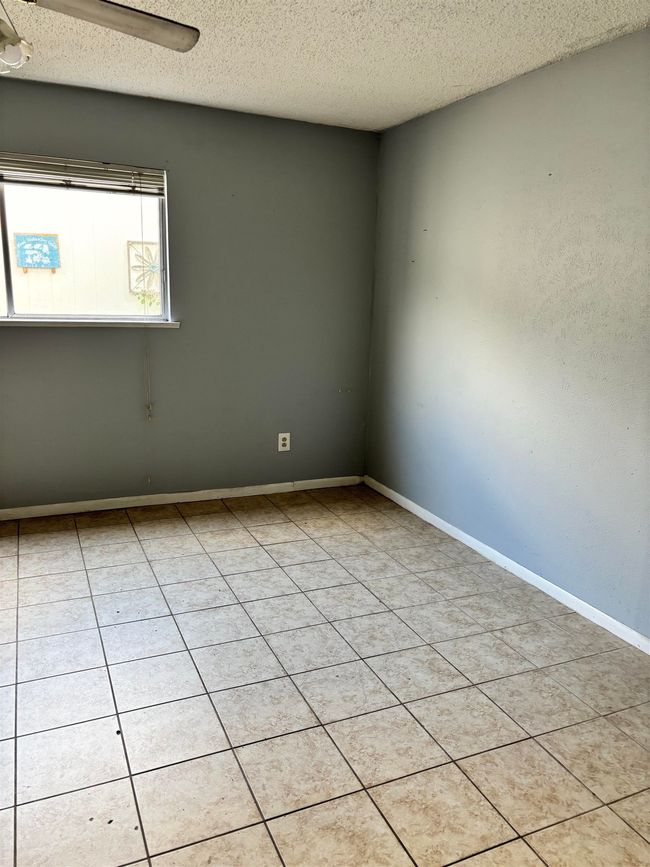383 Pinchback Rd, Condo with 3 bedrooms, 2 bathrooms and null parking in Beaumont TX | Image 4