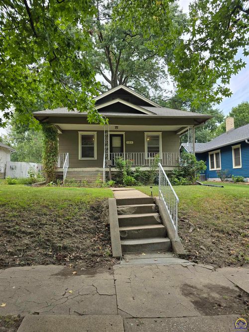 123 Sw Kendall Ave, Topeka, KS, 66606-1277 | Card Image