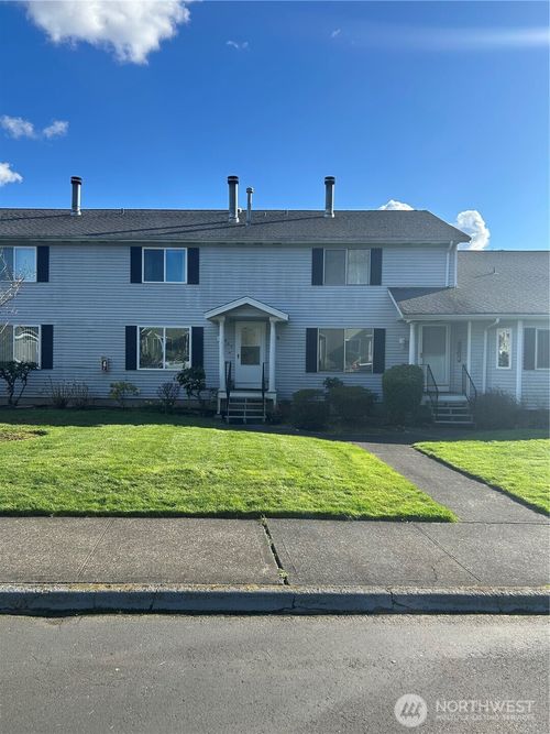 22d-303 S 325th Ln, Federal Way, WA, 98003-5752 | Card Image